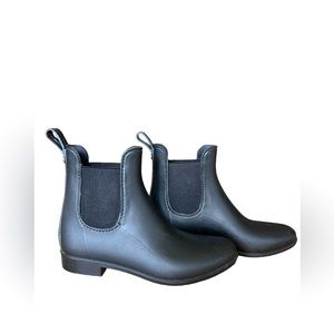 Banana Republic chelsea Rain boot. Black‎ size 7